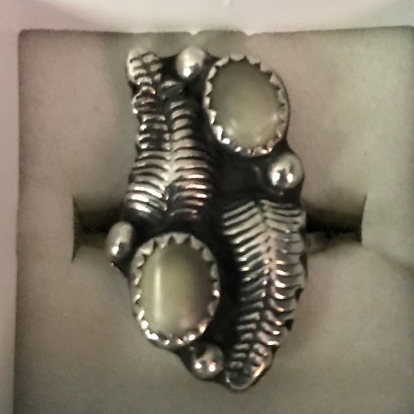 Southwestern Mother of Pearl Sterling Silver Ring - Picture 2 of 3